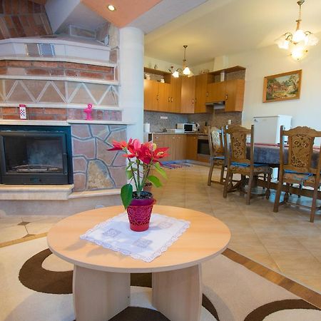 Apartment Hajdi Малинска Экстерьер фото