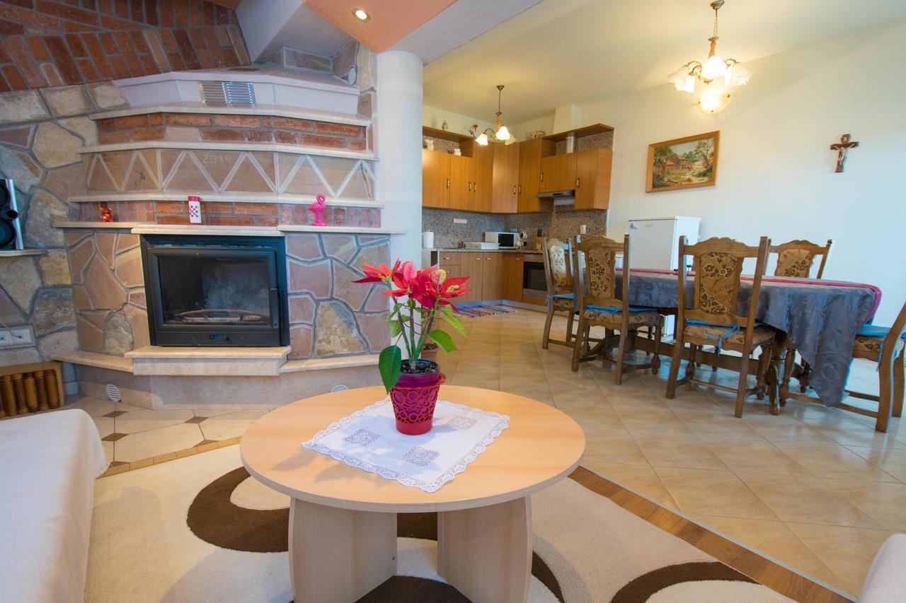 Apartment Hajdi Малинска Экстерьер фото